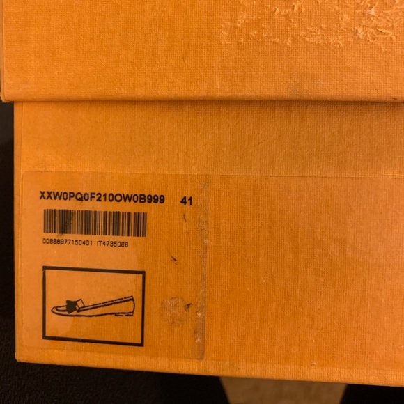 SOLD OUTNIB Tod’s Black Tassel loafer 41 & 36 1/2! - Picture 6 of 7